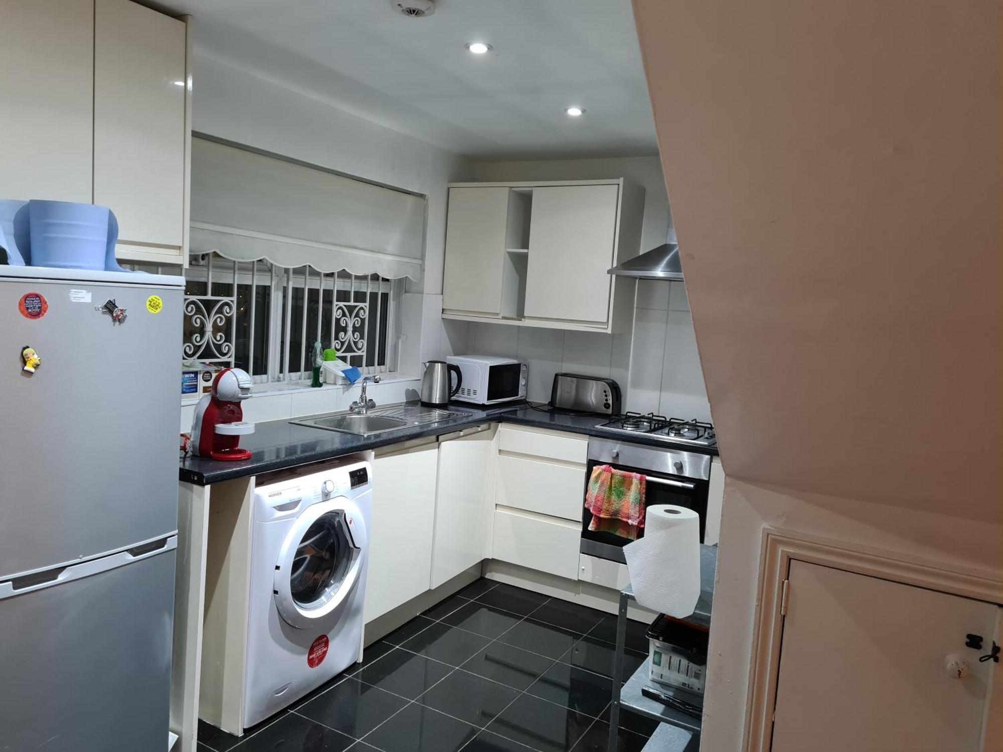 4br-2ensuite-10mincentrallondon-sleeps11-parking * Londra