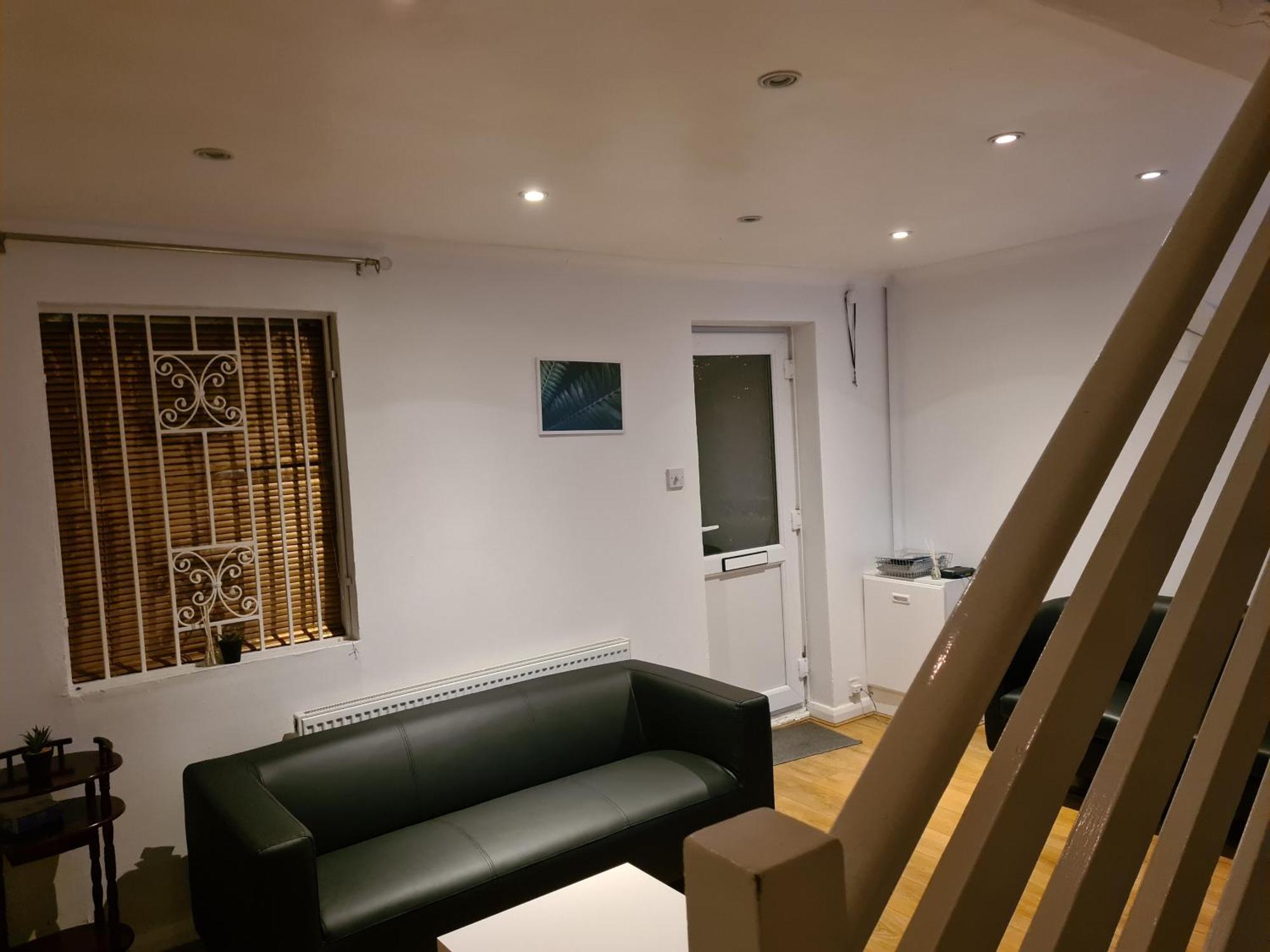 4br-2ensuite-10mincentrallondon-sleeps11-parking Casa vacanze