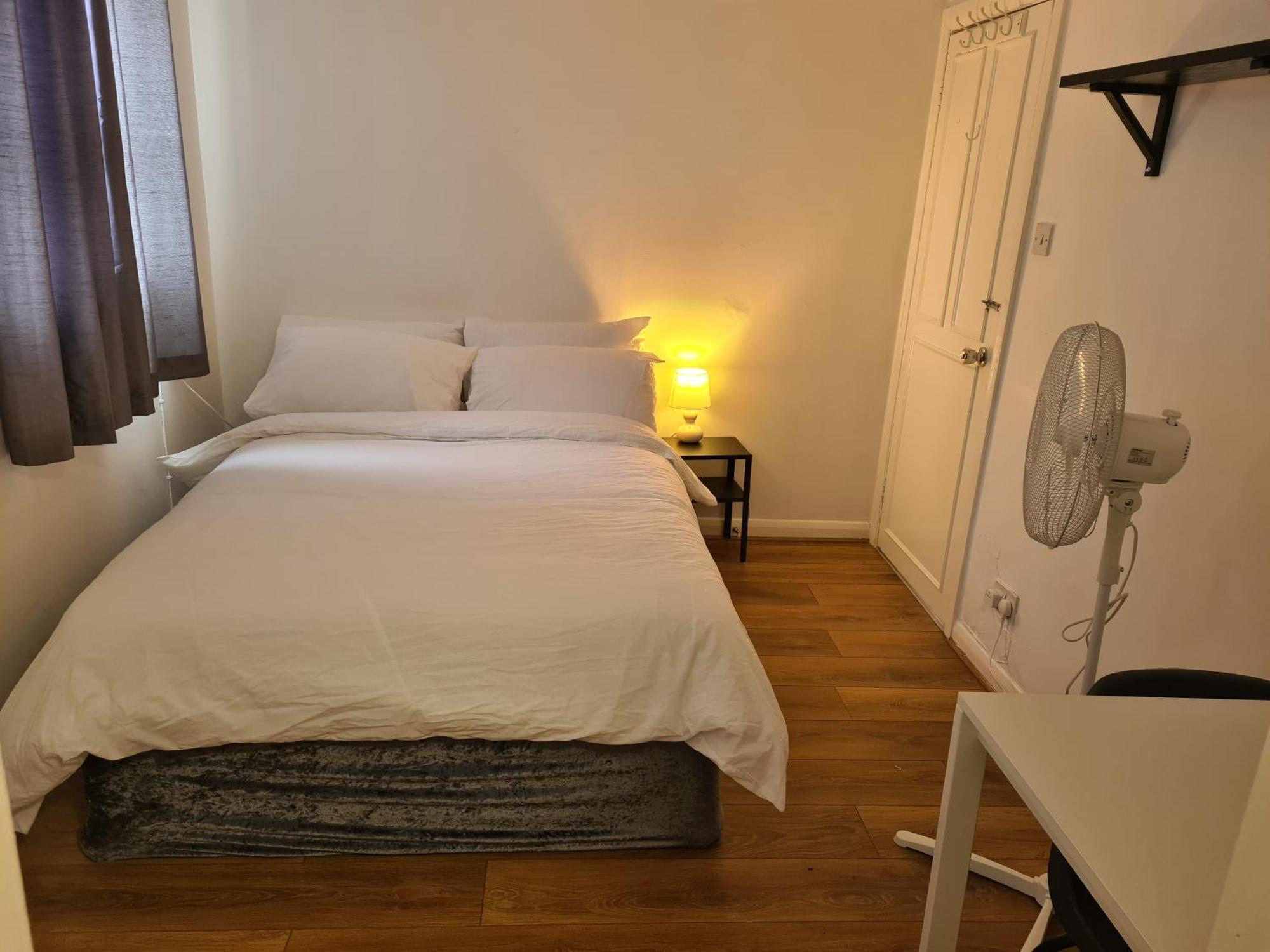 4br-2ensuite-10mincentrallondon-sleeps11-parking Londra